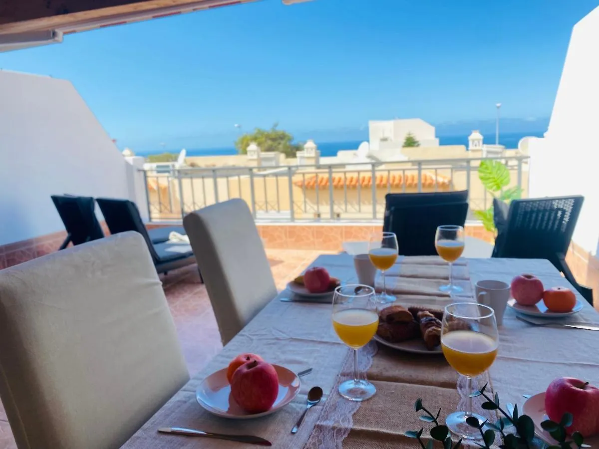 New Holiday Home Beautiful Sea View With Aircon, Costa Adeje アデヘ アパート